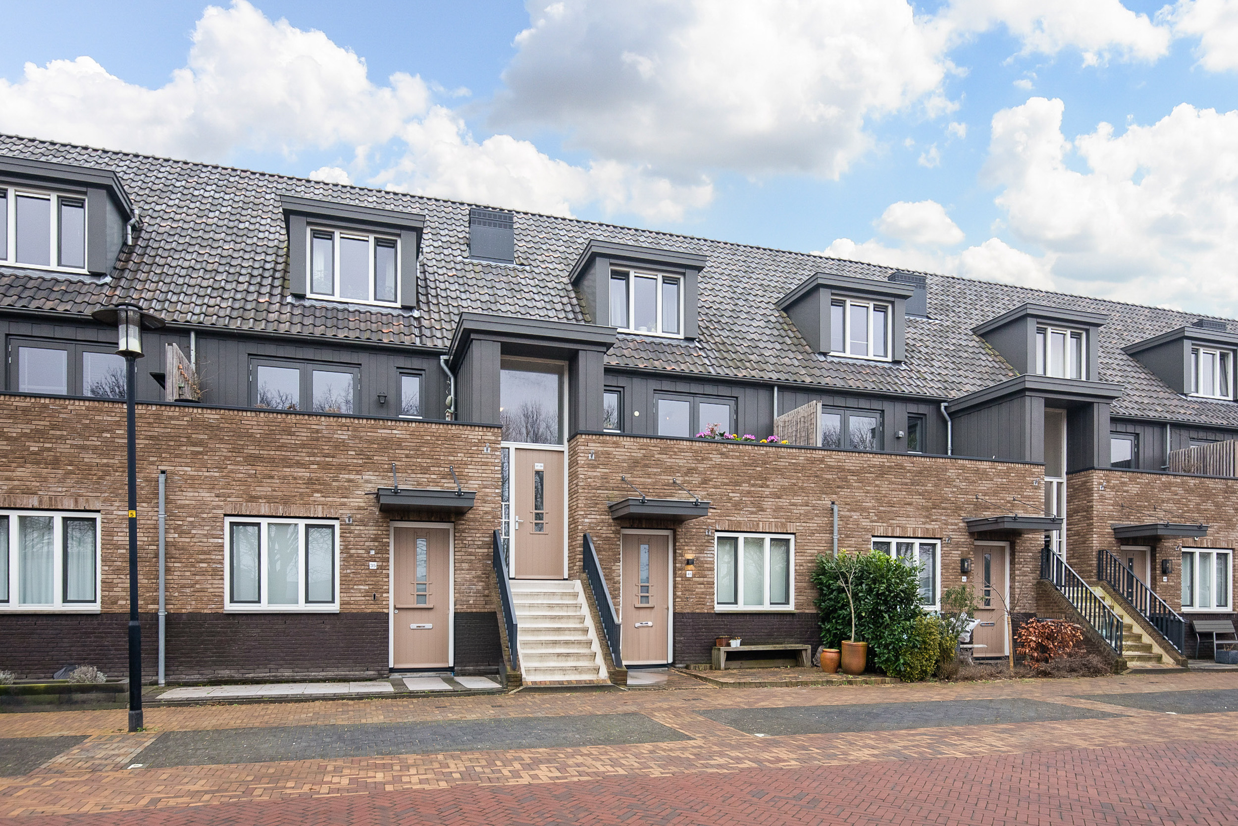 Dijkoever 39 , 2181 NK Hillegom 0